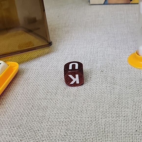 BOGGLE 3 minute word game parker brothers ( 1983 ) edition complete. Red Boggle - Picture 6 of 7